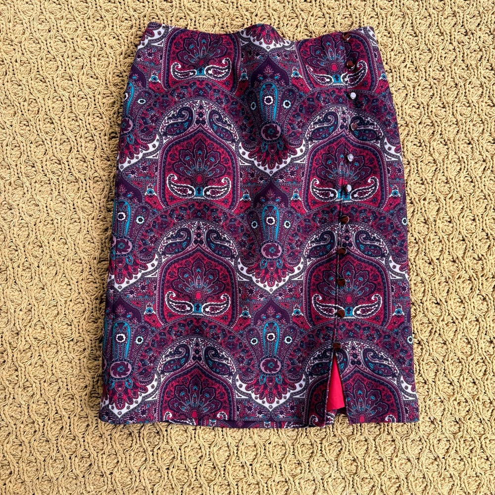 Talbots Lined Straight Midi Mid Length Skirt Red Paisley Button Detail Women's 8